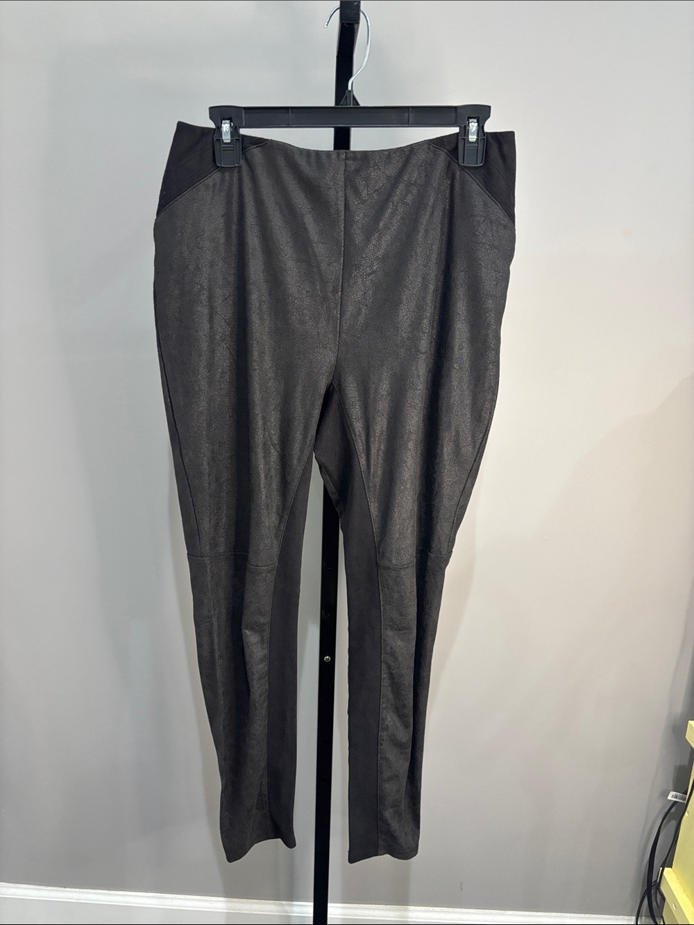 Lysse Black Faux-Suede Leggings Size Large